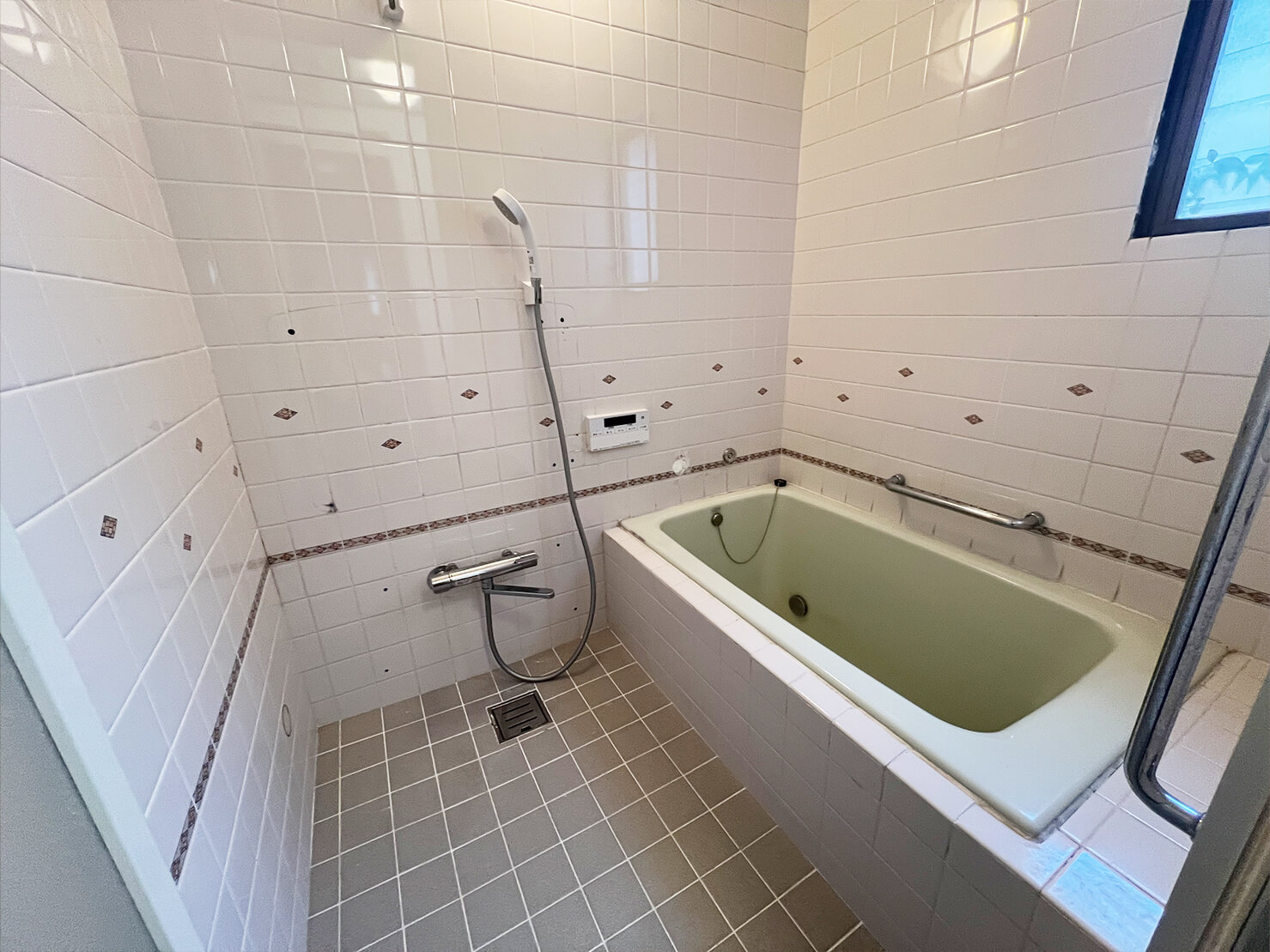 お風呂もリフォーム済みです